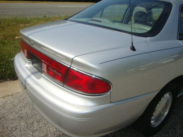 Buick Century 2004 photo 4