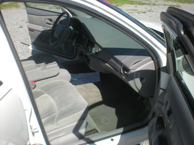 Buick Century 2004 photo 19