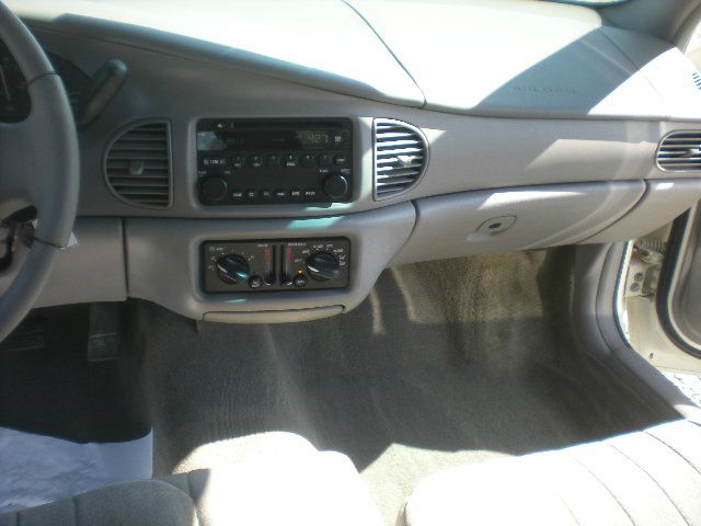 Buick Century 2004 photo 20