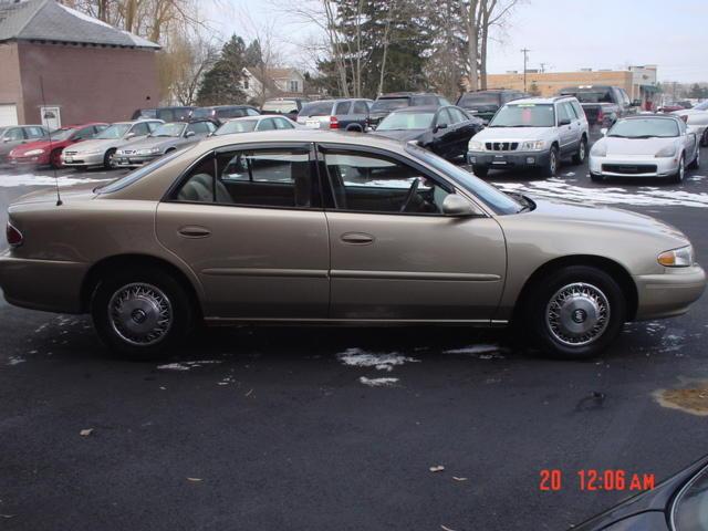 Buick Century 2004 photo 3