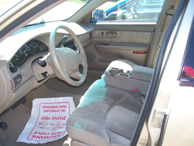 Buick Century 2004 photo 1