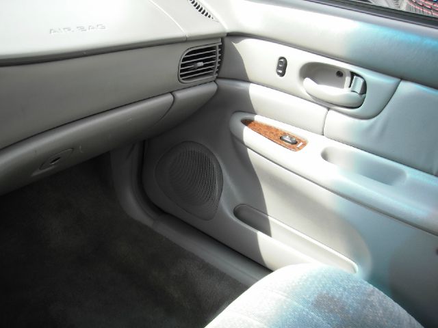 Buick Century 2005 photo 17