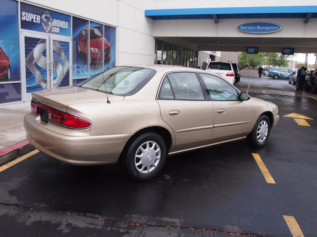 Buick Century 2005 photo 2