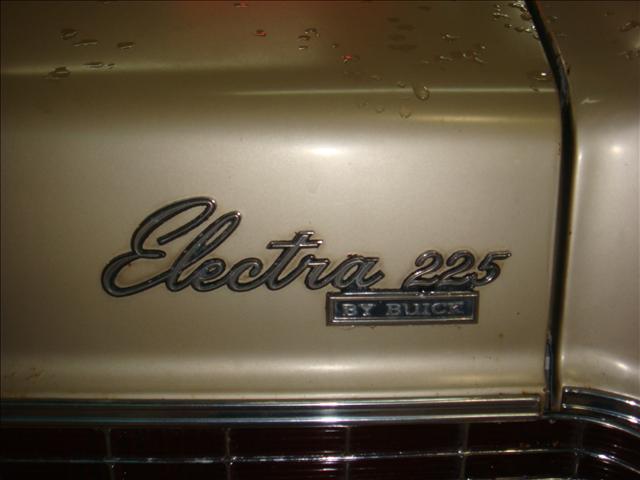 Buick Electra 1969 photo 3