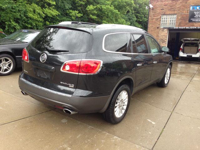 Buick Enclave 2008 photo 2