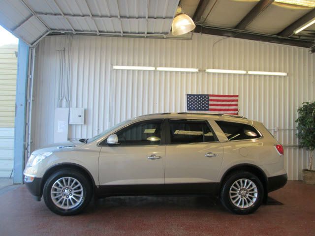 Buick Enclave 2008 photo 2