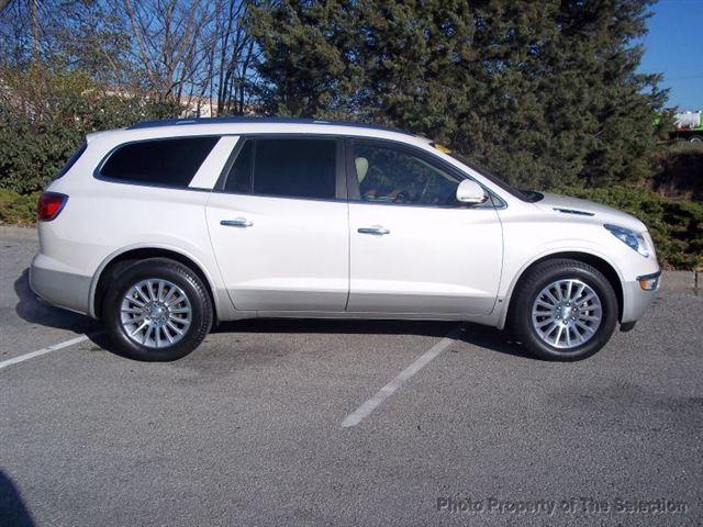 Buick Enclave 2008 photo 1