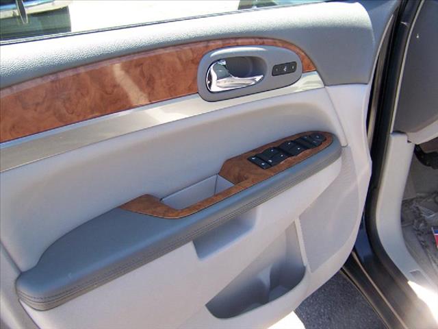 Buick Enclave 2008 photo 10