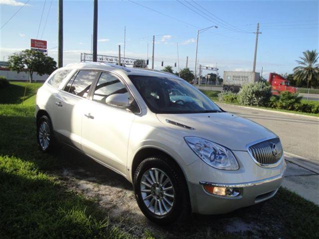 Buick Enclave 2008 photo 2