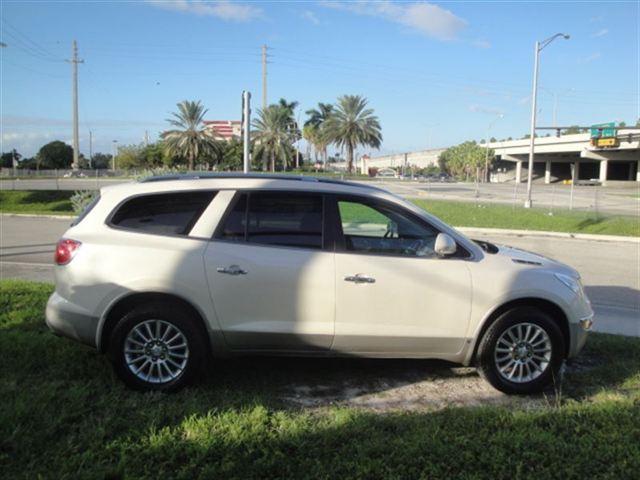 Buick Enclave 2008 photo 3