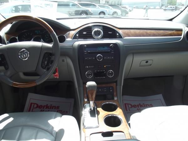 Buick Enclave 2008 photo 12