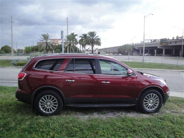 Buick Enclave 2008 photo 2