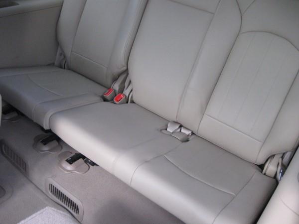 Buick Enclave 2008 photo 2