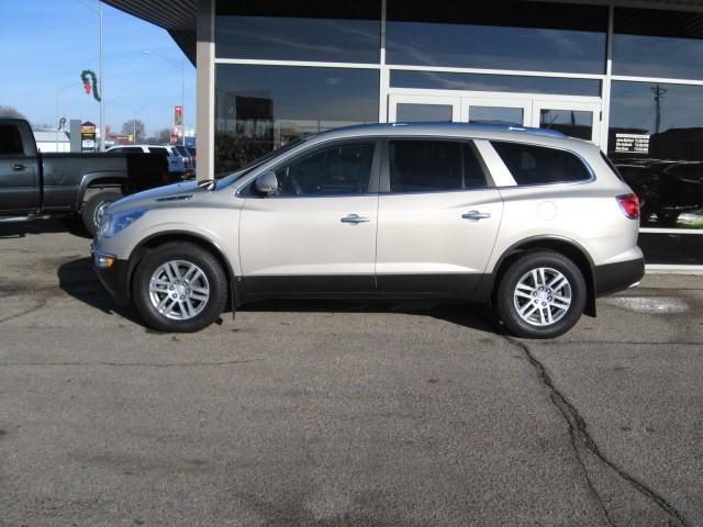 Buick Enclave 2008 photo 2