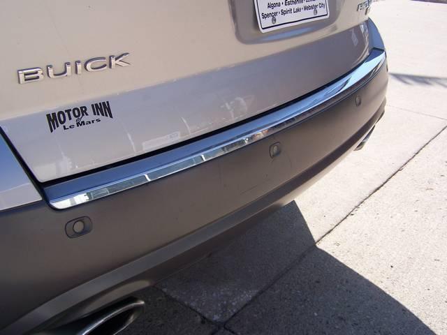 Buick Enclave 2008 photo 2