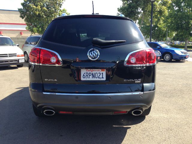 Buick Enclave 2008 photo 2