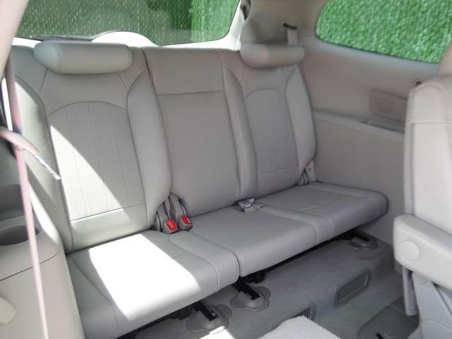 Buick Enclave 2008 photo 3