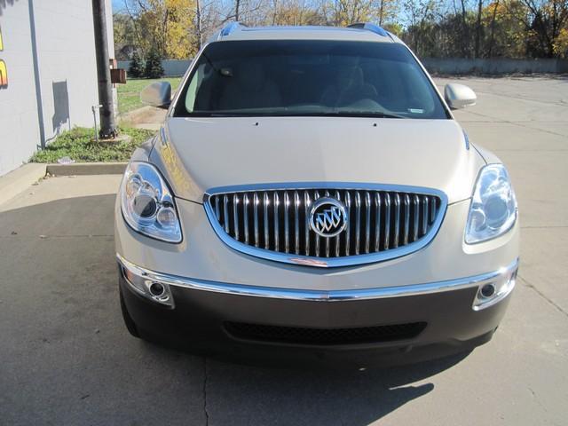 Buick Enclave 2009 photo 2