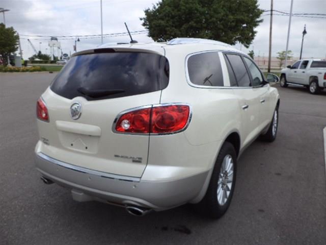 Buick Enclave 2009 photo 1