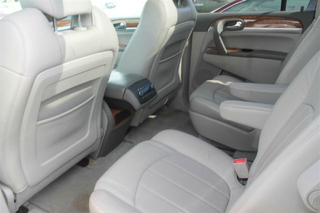 Buick Enclave 2009 photo 2