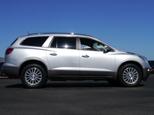 Buick Enclave 2009 photo 1