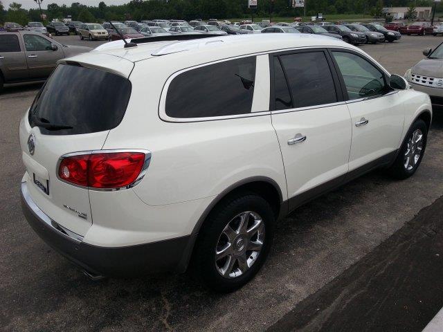 Buick Enclave 2009 photo 2