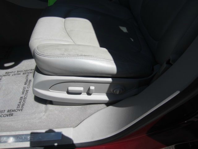 Buick Enclave 2010 photo 2