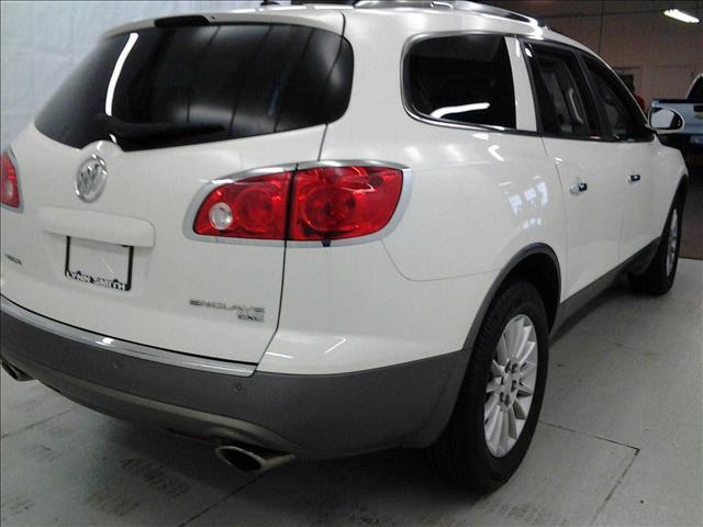 Buick Enclave 2010 photo 3