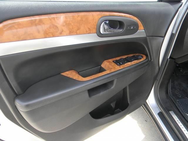 Buick Enclave 2010 photo 17