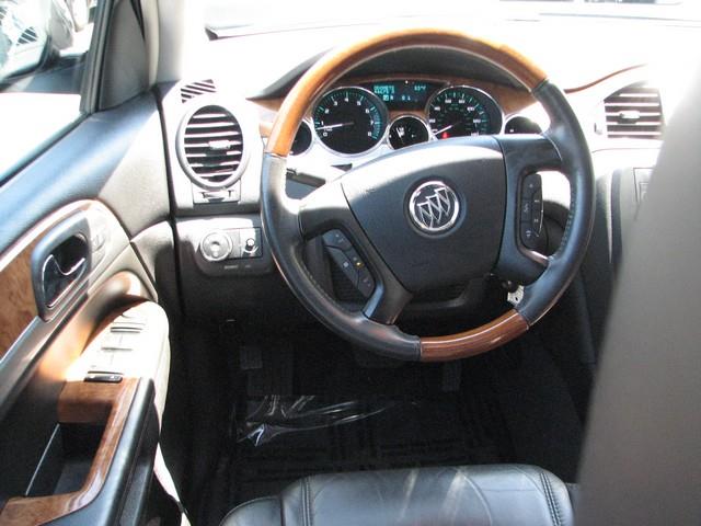 Buick Enclave 2010 photo 20