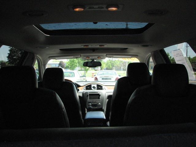 Buick Enclave 2010 photo 23