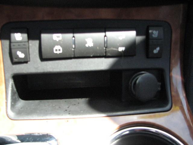 Buick Enclave 2010 photo 9