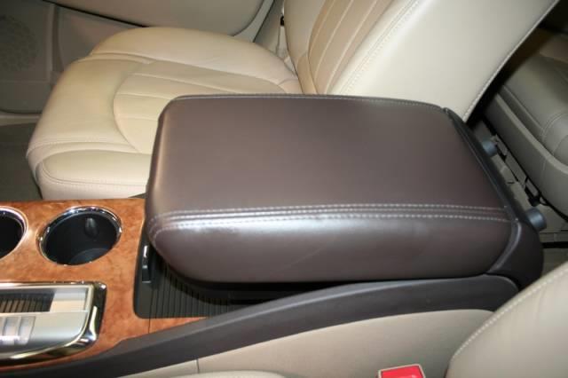 Buick Enclave 2010 photo 24