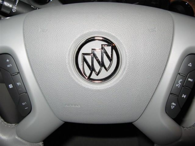 Buick Enclave 2010 photo 17