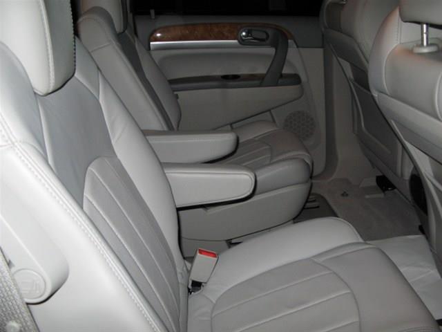 Buick Enclave 2010 photo 6