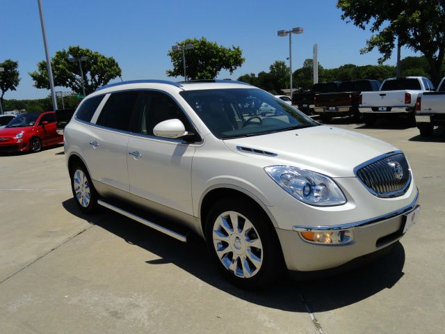 Buick Enclave 2010 photo 2