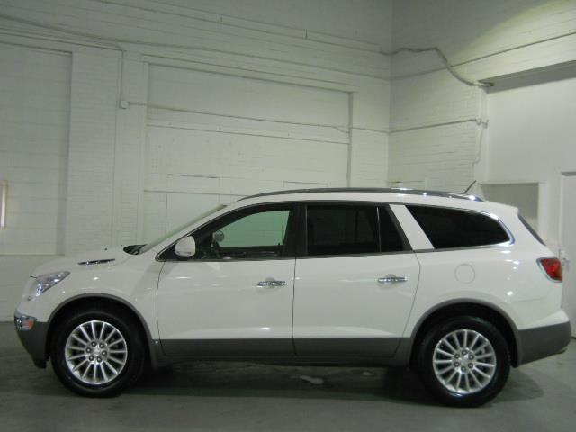 Buick Enclave 2010 photo 3