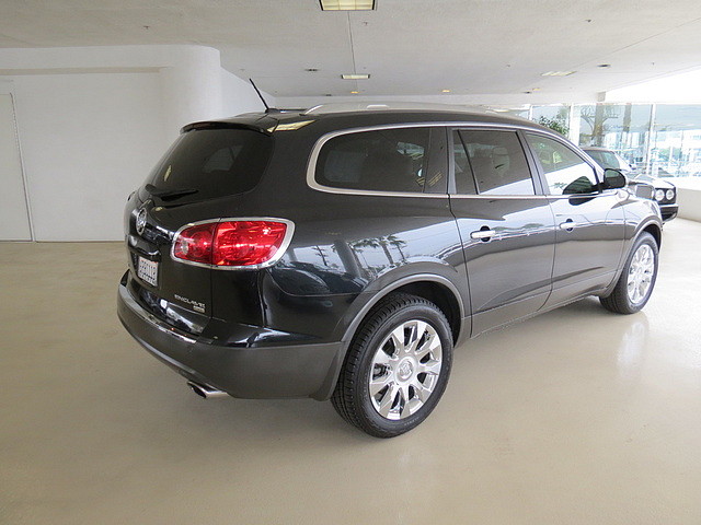 Buick Enclave 2011 photo 4