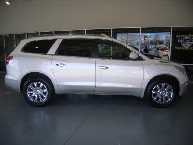 Buick Enclave 2011 photo 1