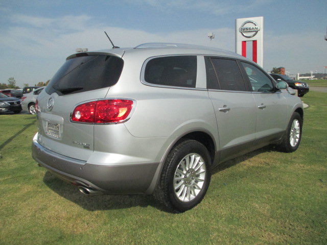 Buick Enclave 2011 photo 3