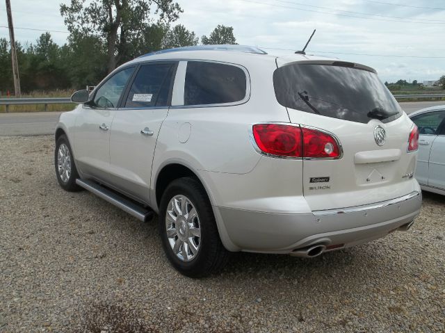 Buick Enclave 2011 photo 2