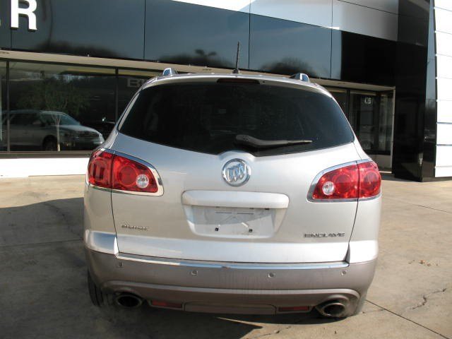 Buick Enclave 2011 photo 5