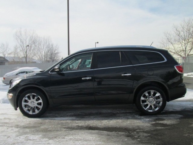 Buick Enclave 2011 photo 2