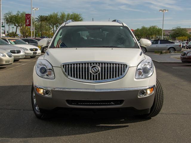 Buick Enclave 2011 photo 1