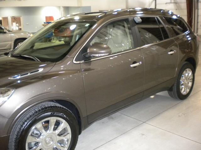 Buick Enclave 2011 photo 1