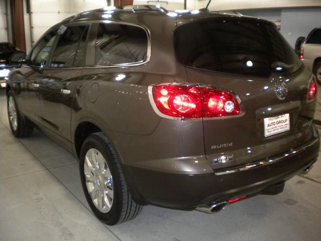 Buick Enclave 2011 photo 4