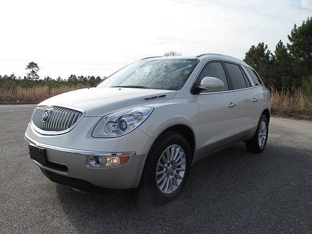 Buick Enclave 2011 photo 2