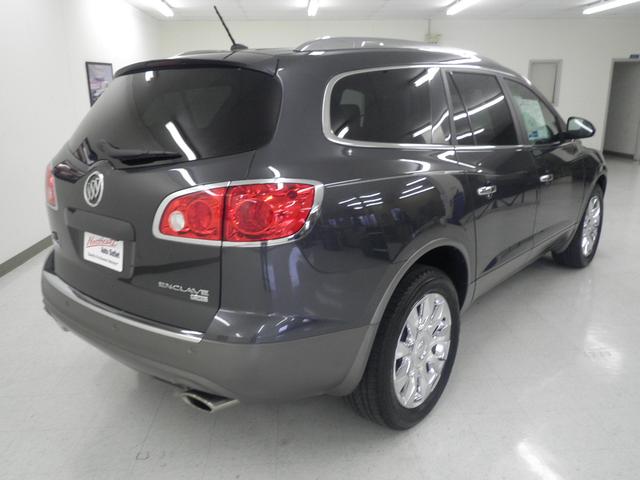 Buick Enclave 2011 photo 2