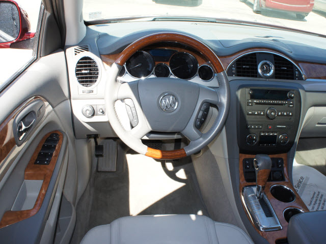 Buick Enclave 2011 photo 3