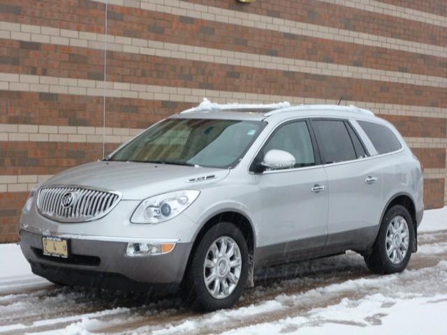 Buick Enclave SLT 3RD ROW 4X4 SUV